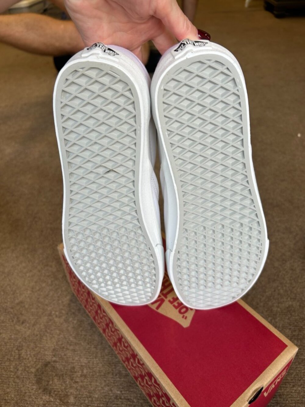 Vans Classic Slip-On True White Canvas Shoes Men’s 11.5 Women’s 13 NWT - Picture 3 of 6